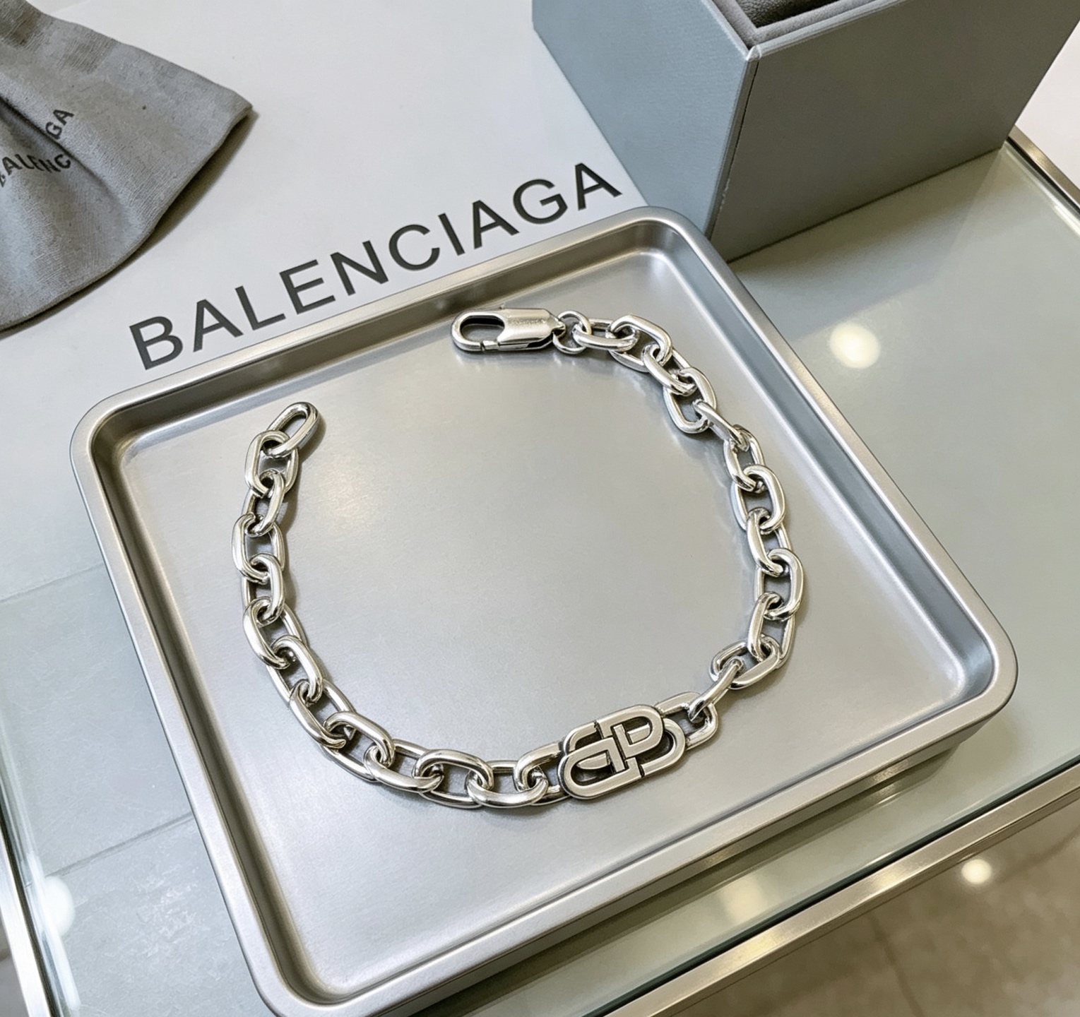 原单货🔹🔹新品 巴黎世家 Balenciaga手链🔹专柜一致巴黎世家手链 男士火爆款出货 设计独特 前卫