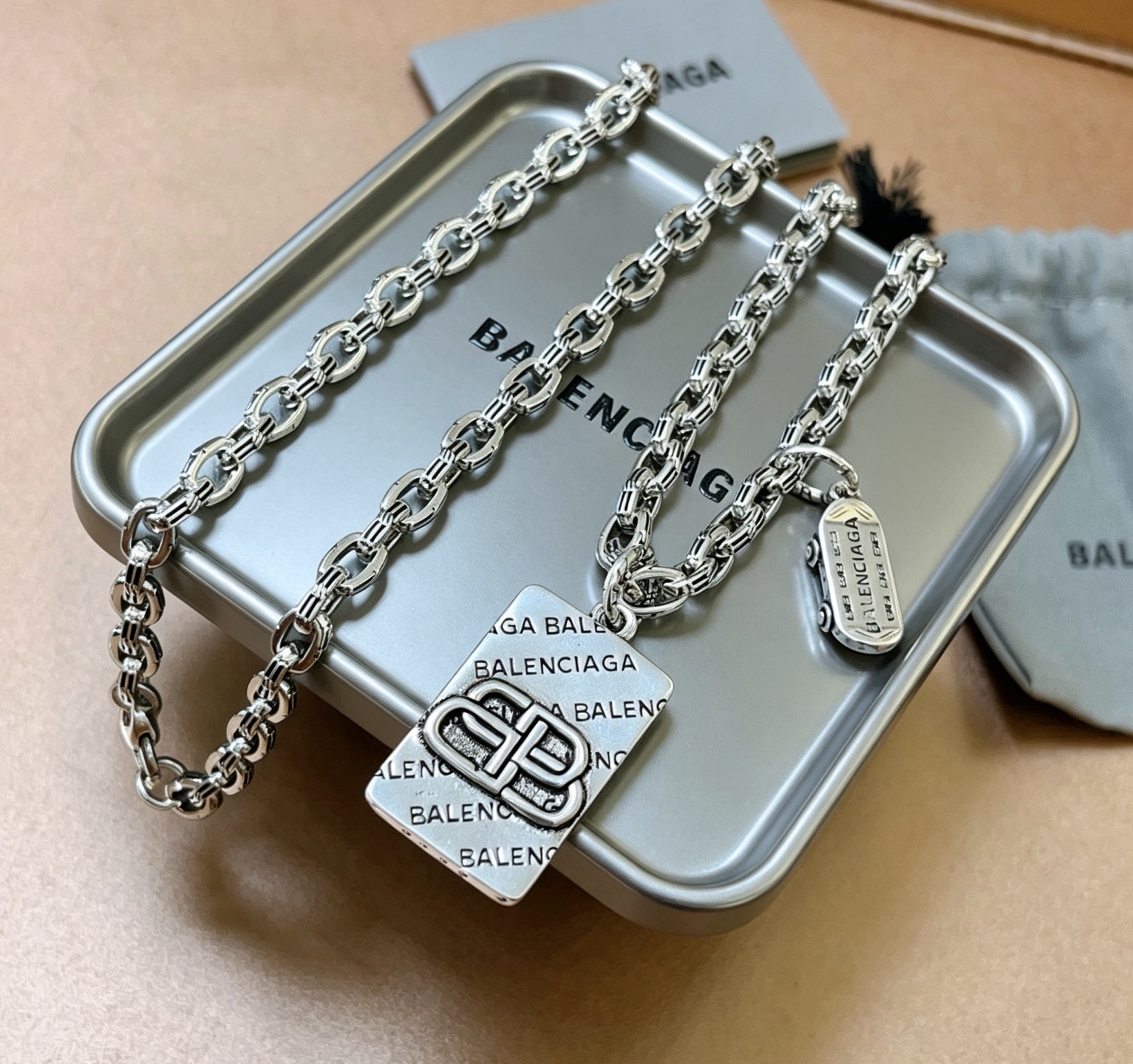 原单货🔹🔹新品 巴黎世家项链 Balenciaga 新款项链🔹专柜一致 细节做工精细 每个细节流程到位 