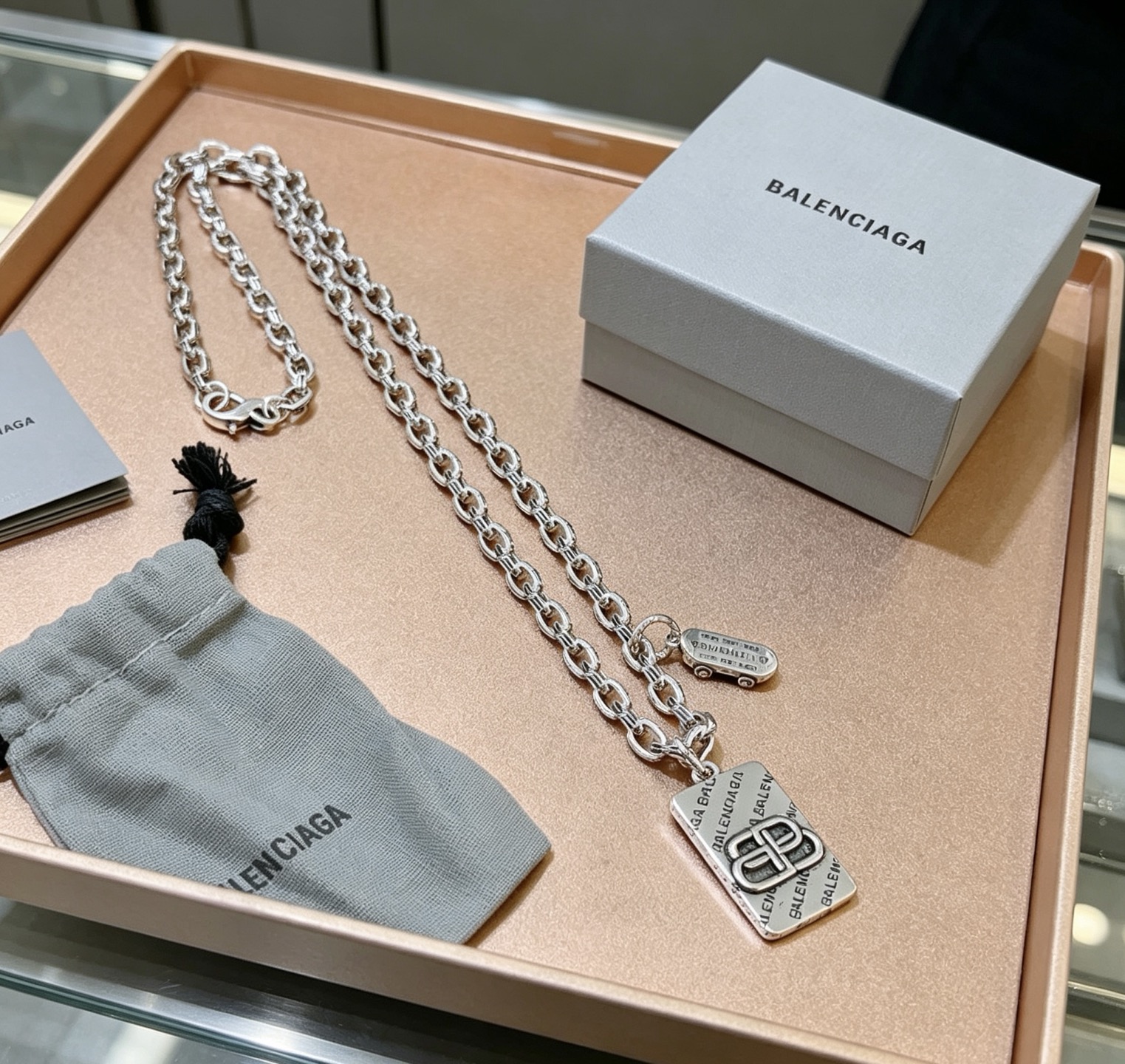 原单货🔹🔹新品 巴黎世家项链 Balenciaga 新款项链🔹专柜一致 细节做工精细 每个细节流程到位 