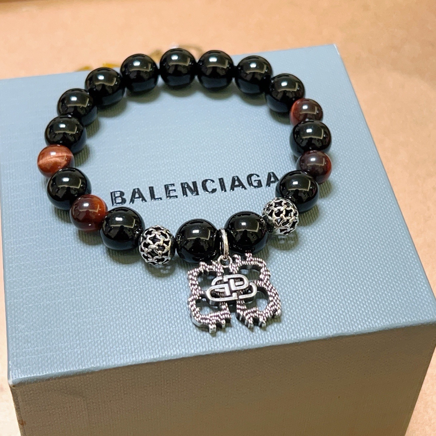 NO:864452,Batch Counter Seiko Version Natural Black Onyx Balenciaga Bracelet Tiger Eye Thai Silver Style Balenciaga Bracelet Star Same Style for Men and Women Retro Old Style Original Replica Handmade ~ Genuine Open Mold Fashion Must-Have Can Be Weared by Men and Women Same Style for Couples Rock Punk Thai Silver Style Retro Elements Trendy and Versatile I Like to Remark the Size When Ordering, Boutique Jewelry, Balenciaga, Bracelet19860909批 专柜精工版本天然黑玛瑙巴黎世家手链 虎眼石泰银风格巴黎世家手链 明星同款男女款 复古做旧风 原版复刻 纯手工打造 ～正品开模潮流时尚必备 男女均可佩戴 情侣款同款 摇滚朋克泰银风格 复古元素 潮流百搭 超级喜欢下单备注尺寸,饰品精品,balenciaga,bracelet,Jewelry