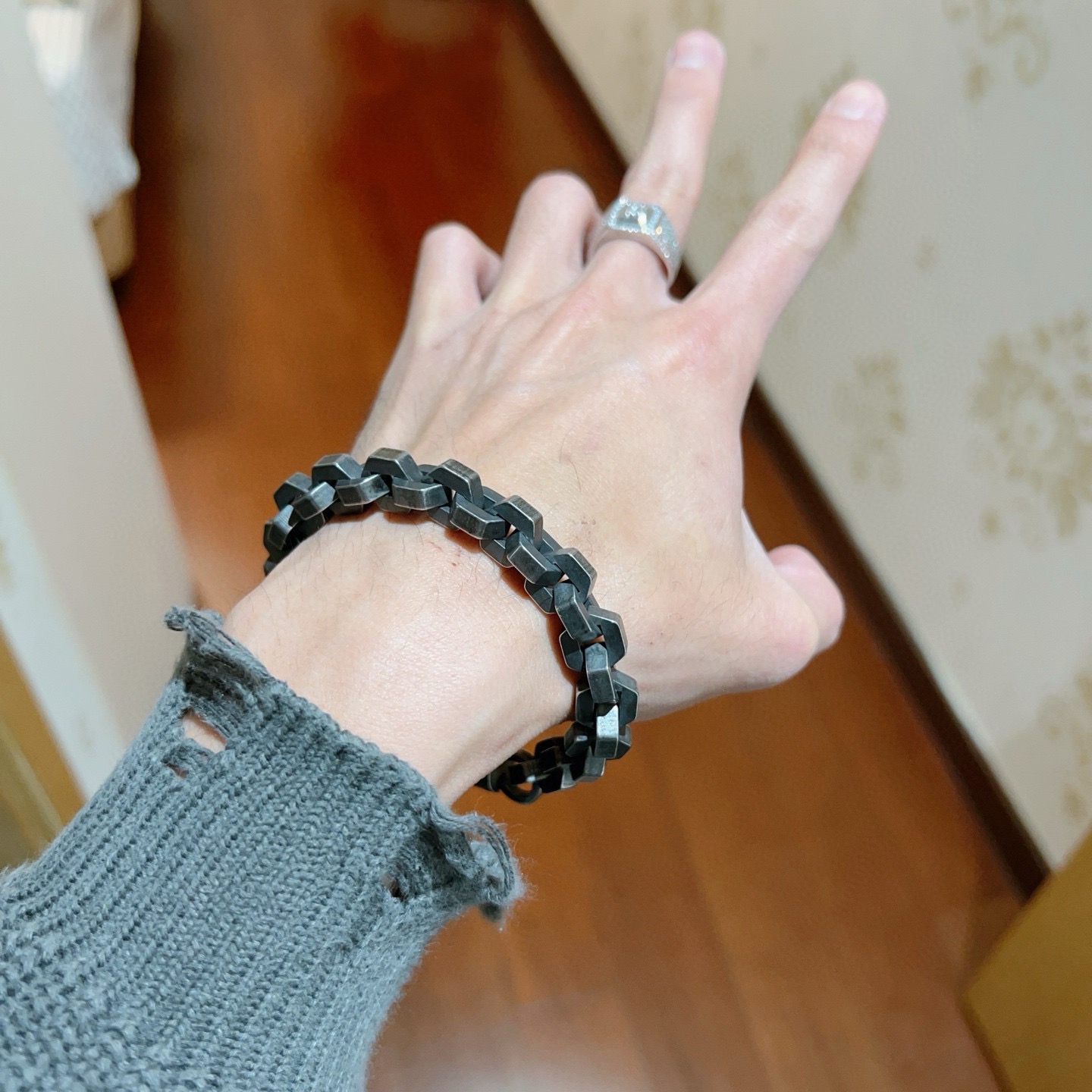 原单货🔹🔹新品 巴黎世家手链Balenciaga手链🔹专柜一致巴黎世家手链 男士火爆款出货 设计独特 前