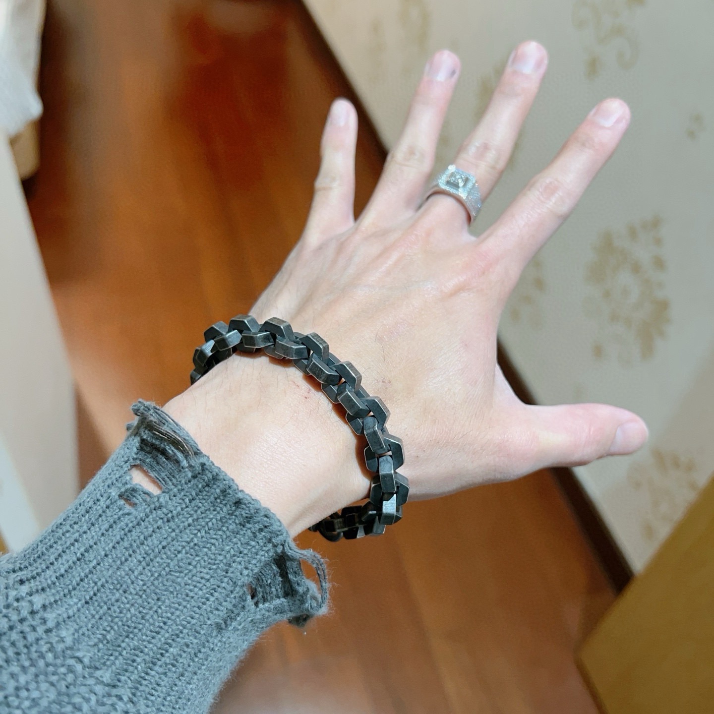 原单货🔹🔹新品 巴黎世家手链Balenciaga手链🔹专柜一致巴黎世家手链 男士火爆款出货 设计独特 前
