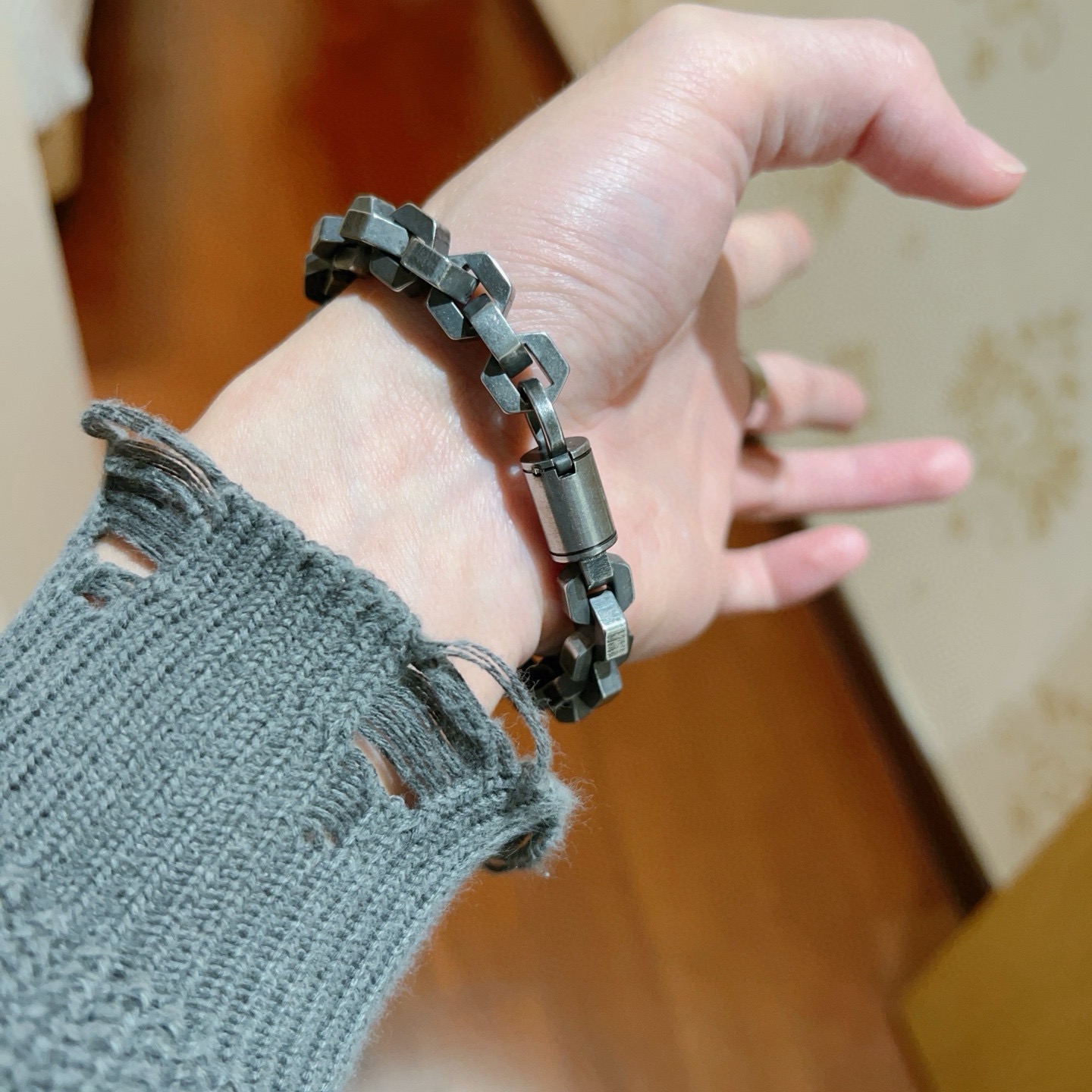 原单货🔹🔹新品 巴黎世家手链Balenciaga手链🔹专柜一致巴黎世家手链 男士火爆款出货 设计独特 前