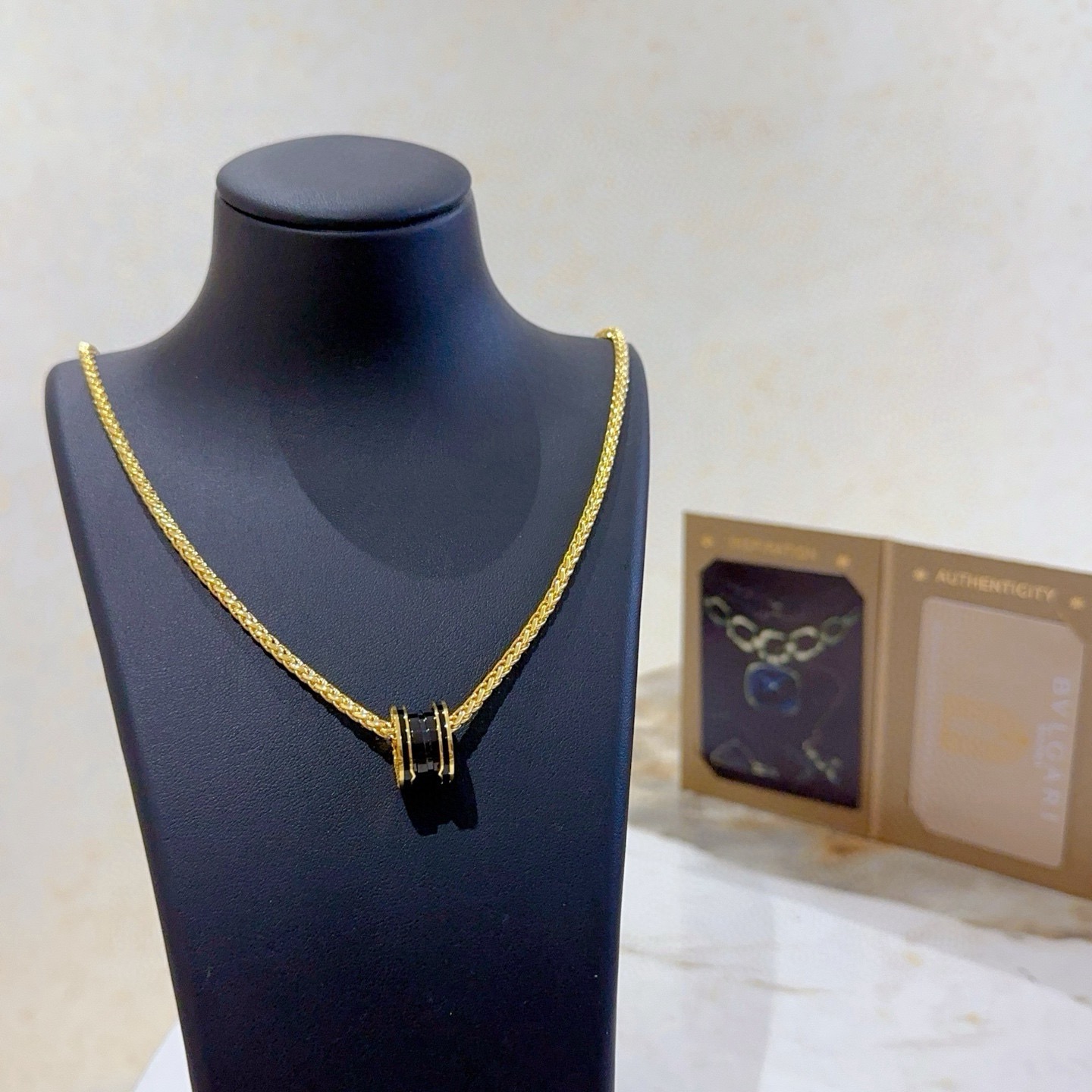 Bvlgari Haute Joaillerie Fine Jewelry Earrings Necklace Ring Ref 8