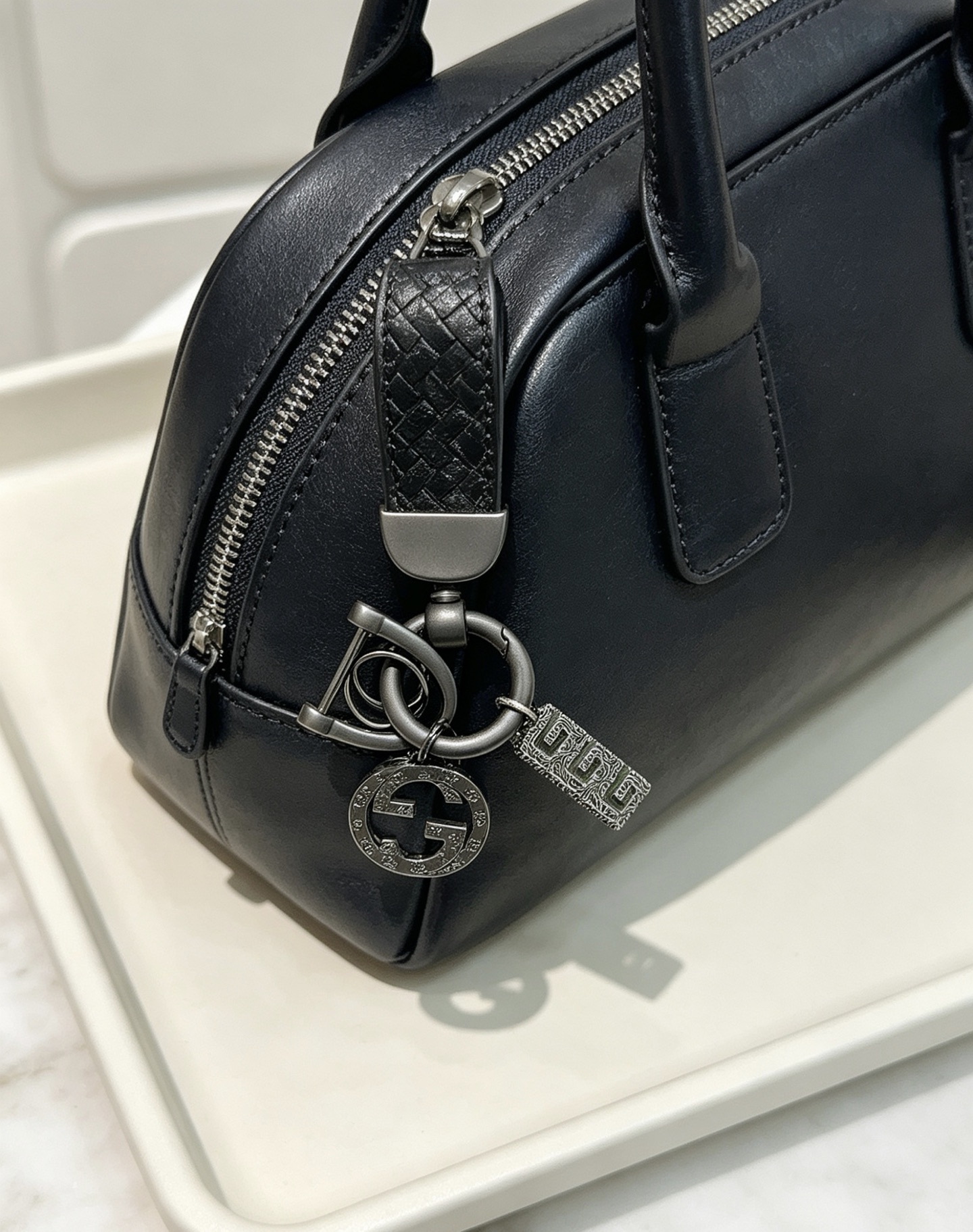 NO:864596,Batch of new product releases Gucci keychains Gucci bag buckles The latest bag charms are of higher quality Stars have the same style Anger Forest series Double G classic models co-branded design concept keychain series The details are distressed and not available in the market Glossy version This one has been out The best-selling model in Gucci Very good match with trendy backpacks, jewelry boutiques, gucci, backpacks, keychain19860909批新品发布 古驰钥匙扣 古驰包包扣 最新款包包挂饰档次更高明星同款Anger Forest系列双G经典款联名设计理念钥匙扣系列 细节对版做旧处理 非市面亮面版型 这款一直在出 古驰里面热卖款 非常好搭配潮流背包,饰品精品,gucci,backpacks,keychain,Jewelry