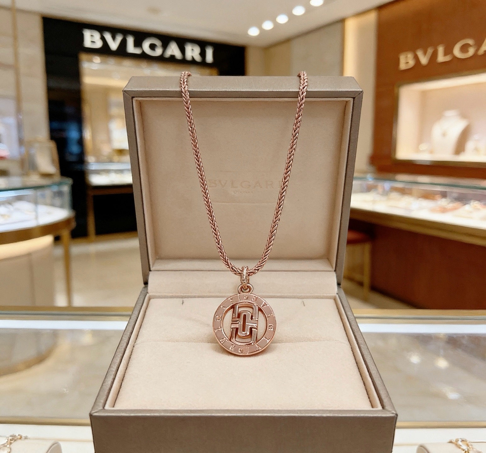 Bvlgari Haute Joaillerie Fine Jewelry Earrings Necklace Ring 7