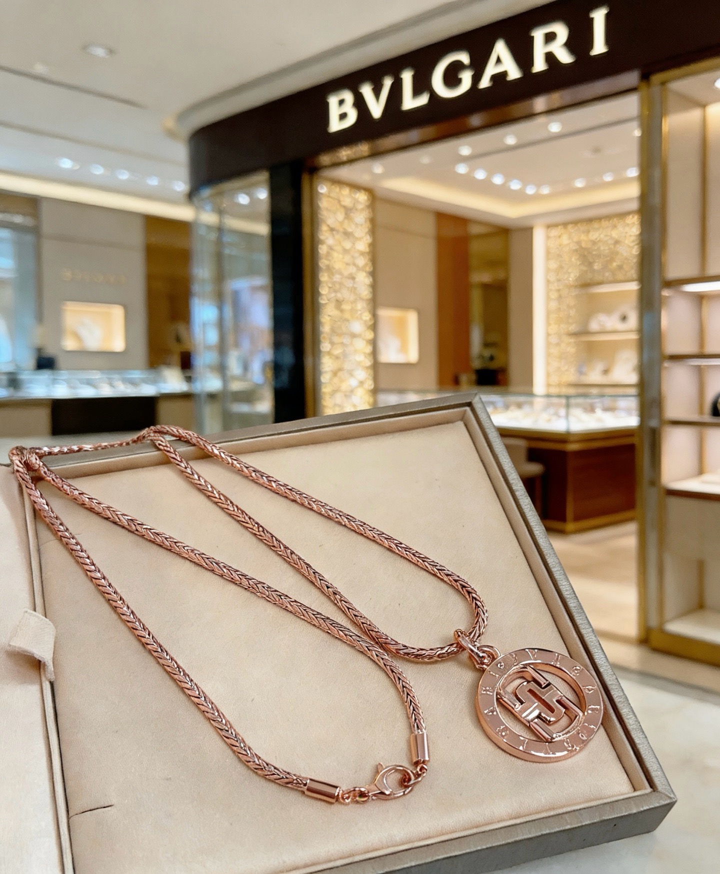 Bvlgari Haute Joaillerie Fine Jewelry Earrings Necklace Ring 8