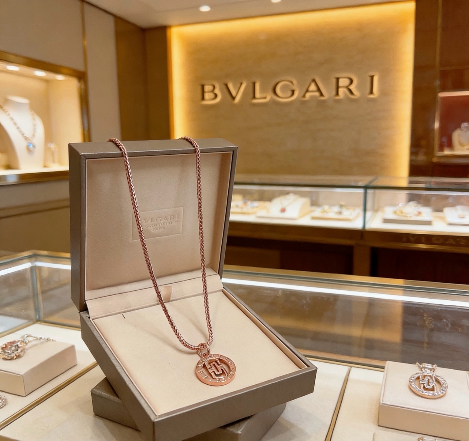 Bvlgari Haute Joaillerie Fine Jewelry Earrings Necklace Ring 2