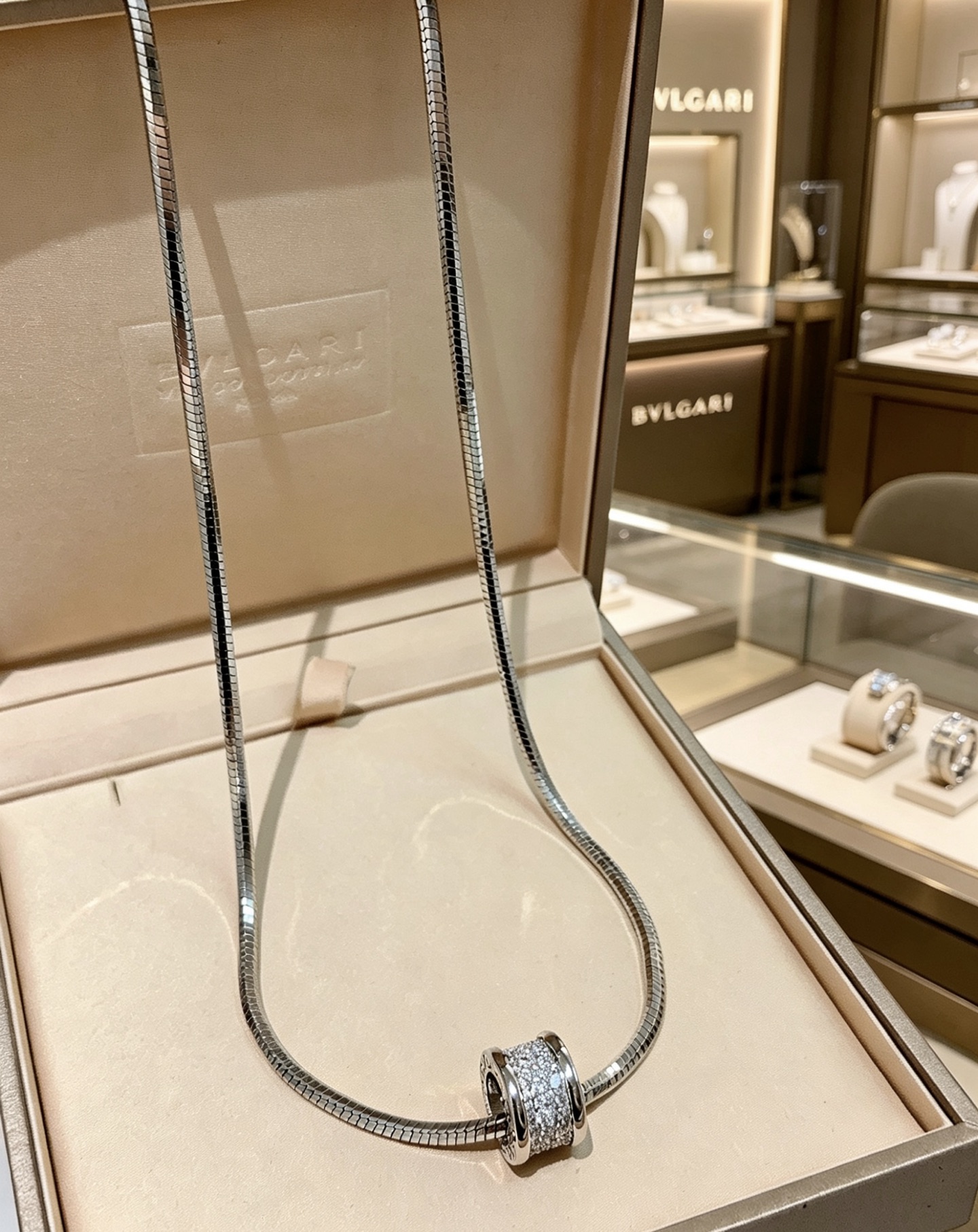 Bvlgari Haute Joaillerie Fine Jewelry Earrings Necklace Ring Ref 4