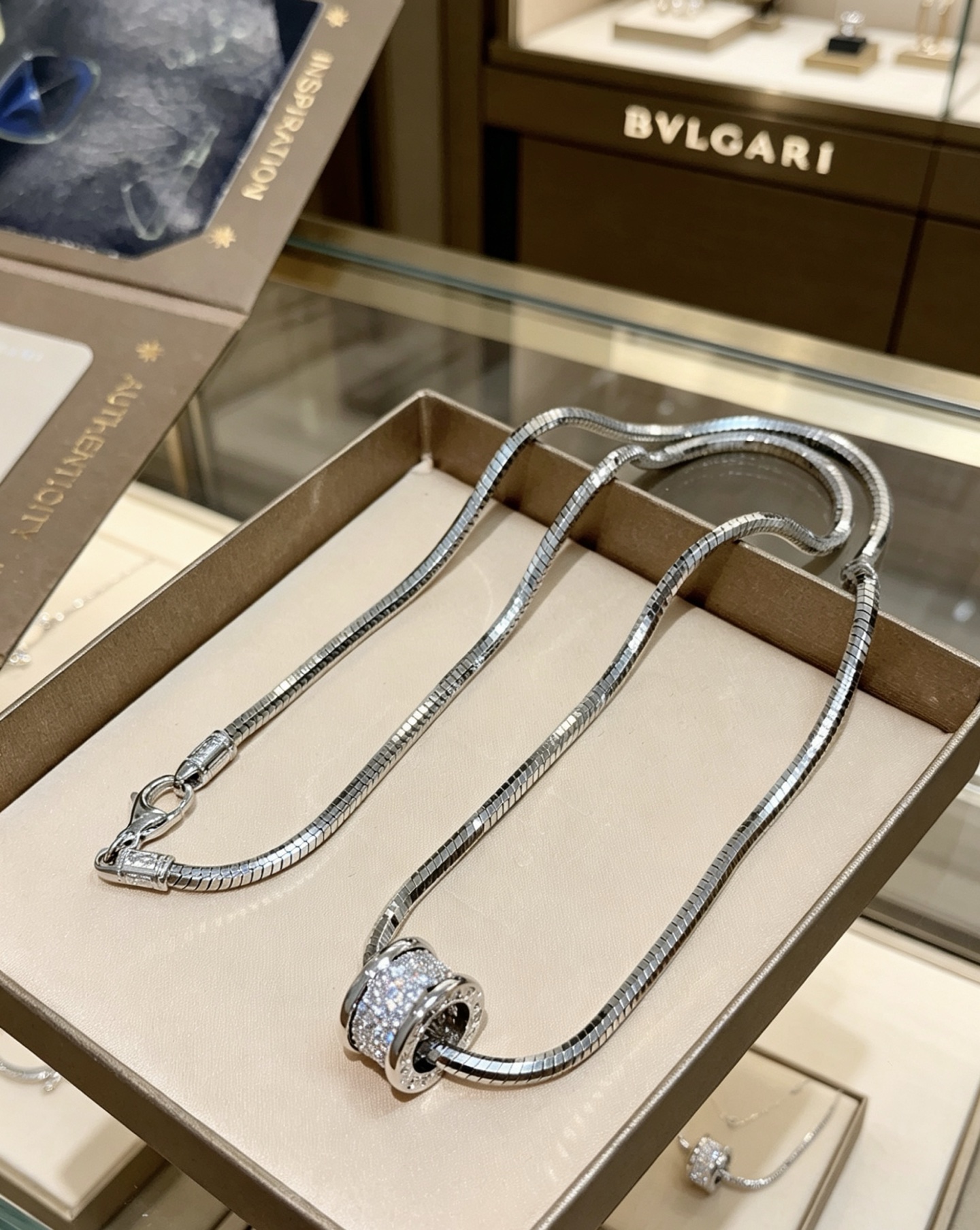 Bvlgari Haute Joaillerie Fine Jewelry Earrings Necklace Ring Ref 7