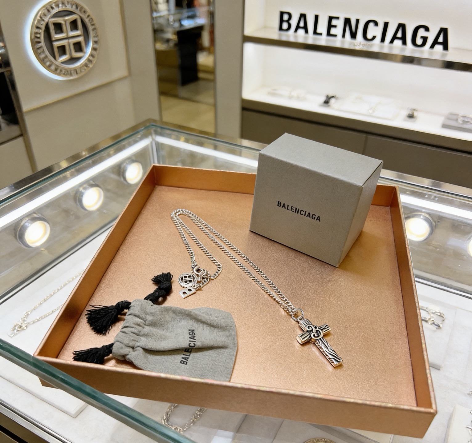 原单货🔹🔹新品 巴黎世家项链 Balenciaga 新款项链🔹专柜一致 细节做工精细 每个细节流程到位 