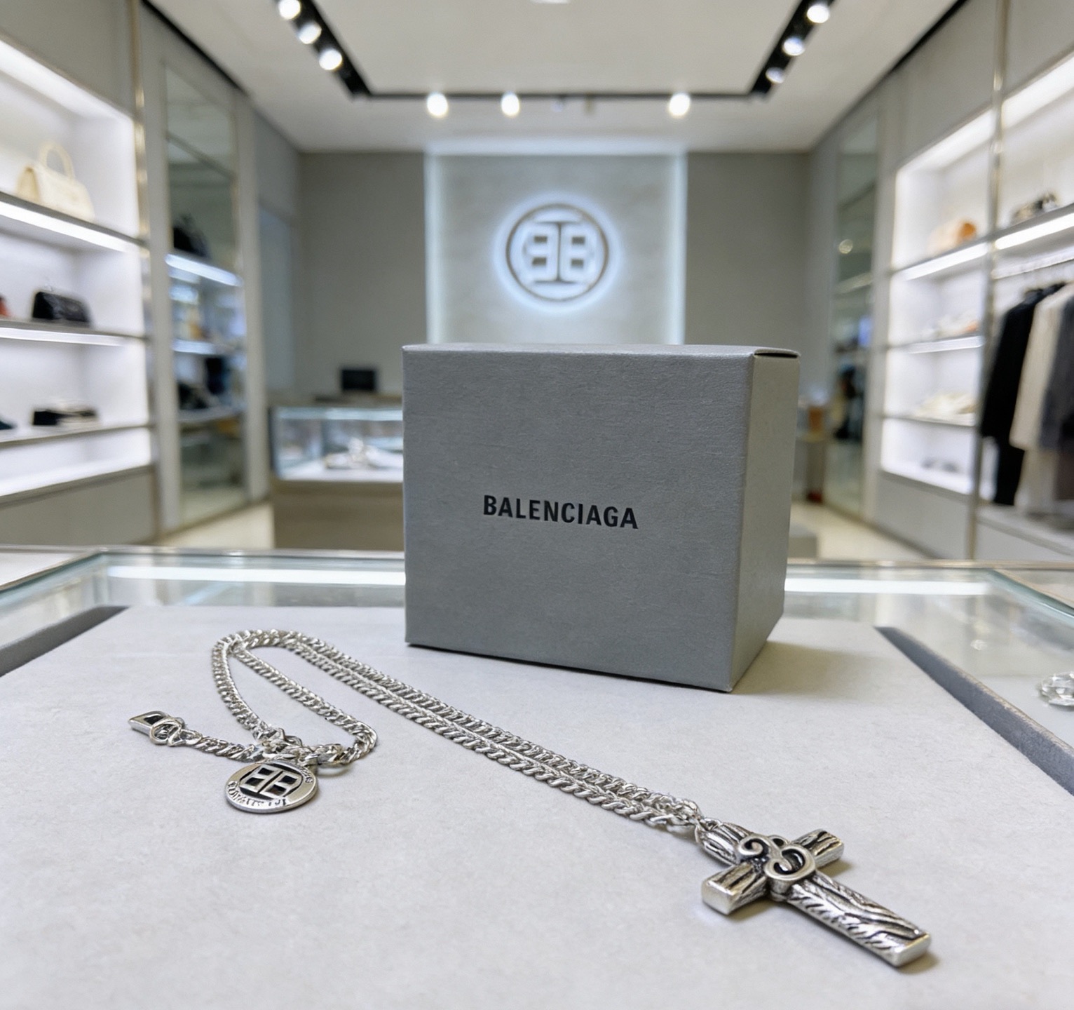原单货🔹🔹新品 巴黎世家项链 Balenciaga 新款项链🔹专柜一致 细节做工精细 每个细节流程到位 