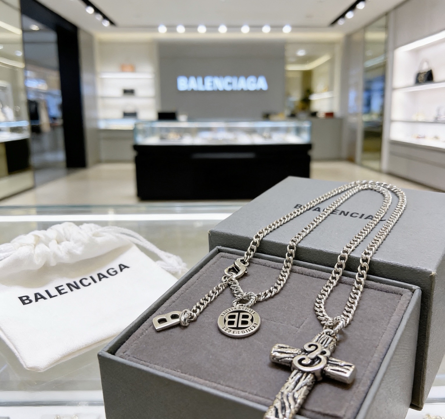 原单货🔹🔹新品 巴黎世家项链 Balenciaga 新款项链🔹专柜一致 细节做工精细 每个细节流程到位 