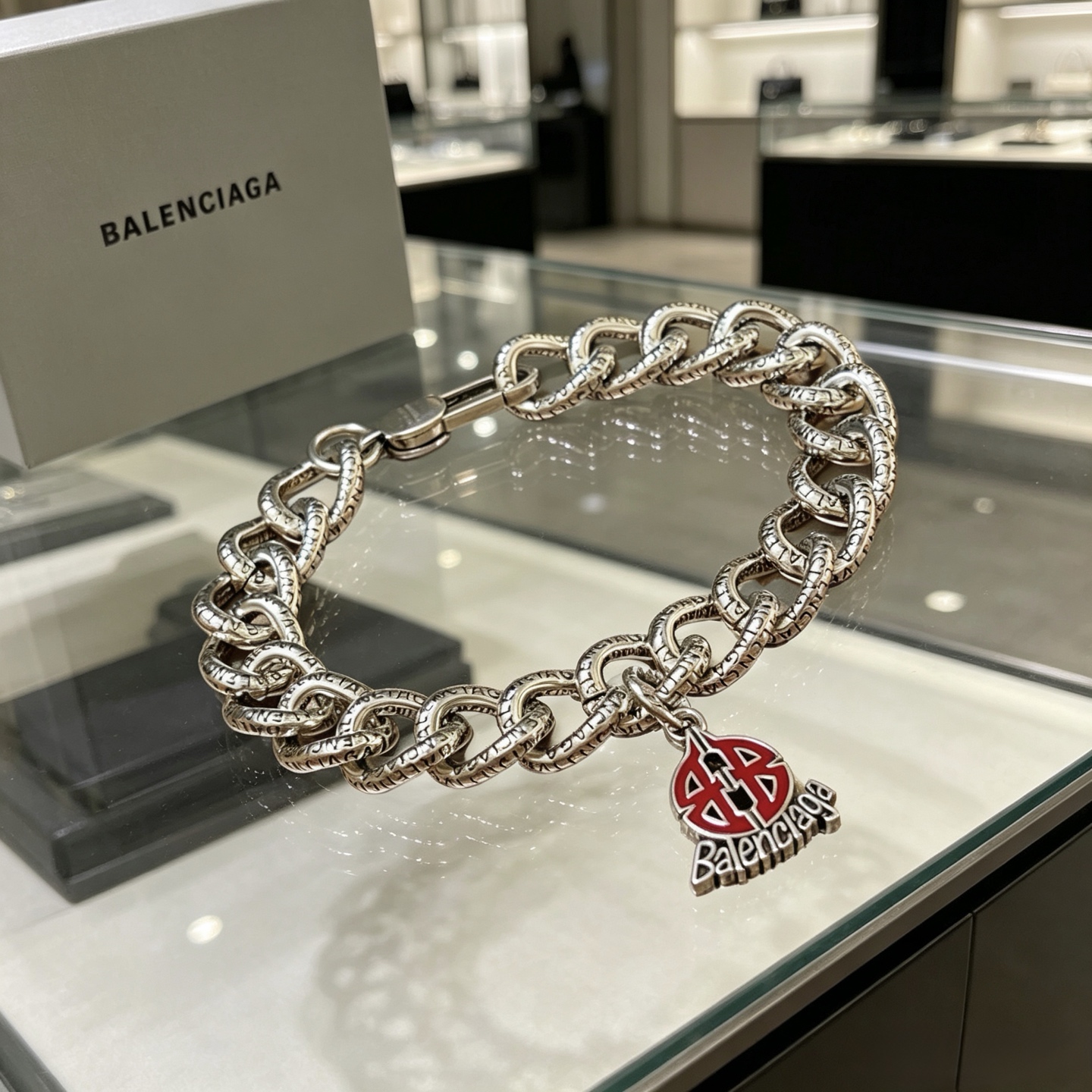 原单货🔹🔹新品 巴黎世家 Balenciaga手链🔹专柜一致巴黎世家手链 男士火爆款出货 设计独特 前卫