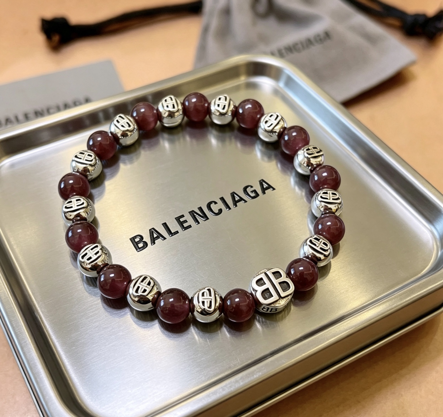 NO:864154,Batch Counter Seiko version of natural stone Balenciaga bracelet Thai silver style Balenciaga bracelet Star same style for men and women Retro style Original replica Purely handmade ~ Genuine open mold trendy and fashionable must-have Can be worn by both men and women Same style for couples Rock punk Thai silver style Retro elements Trendy and versatile I like to place an order and note the wrist circumference, jewelry boutique, balenciaga, bracelet19860909批 专柜精工版本天然石巴黎世家手链 泰银风格巴黎世家手链 明星同款男女款 复古做旧风 原版复刻 纯手工打造 ～正品开模潮流时尚必备 男女均可佩戴 情侣款同款 摇滚朋克泰银风格 复古元素 潮流百搭 超级喜欢下单备注手腕周长,饰品精品,balenciaga,bracelet,Jewelry