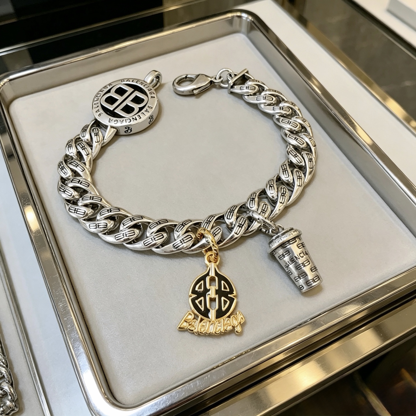 原单货🔹🔹新品 巴黎世家手链Balenciaga手链🔹专柜一致巴黎世家手链 男士火爆款出货 设计独特 前