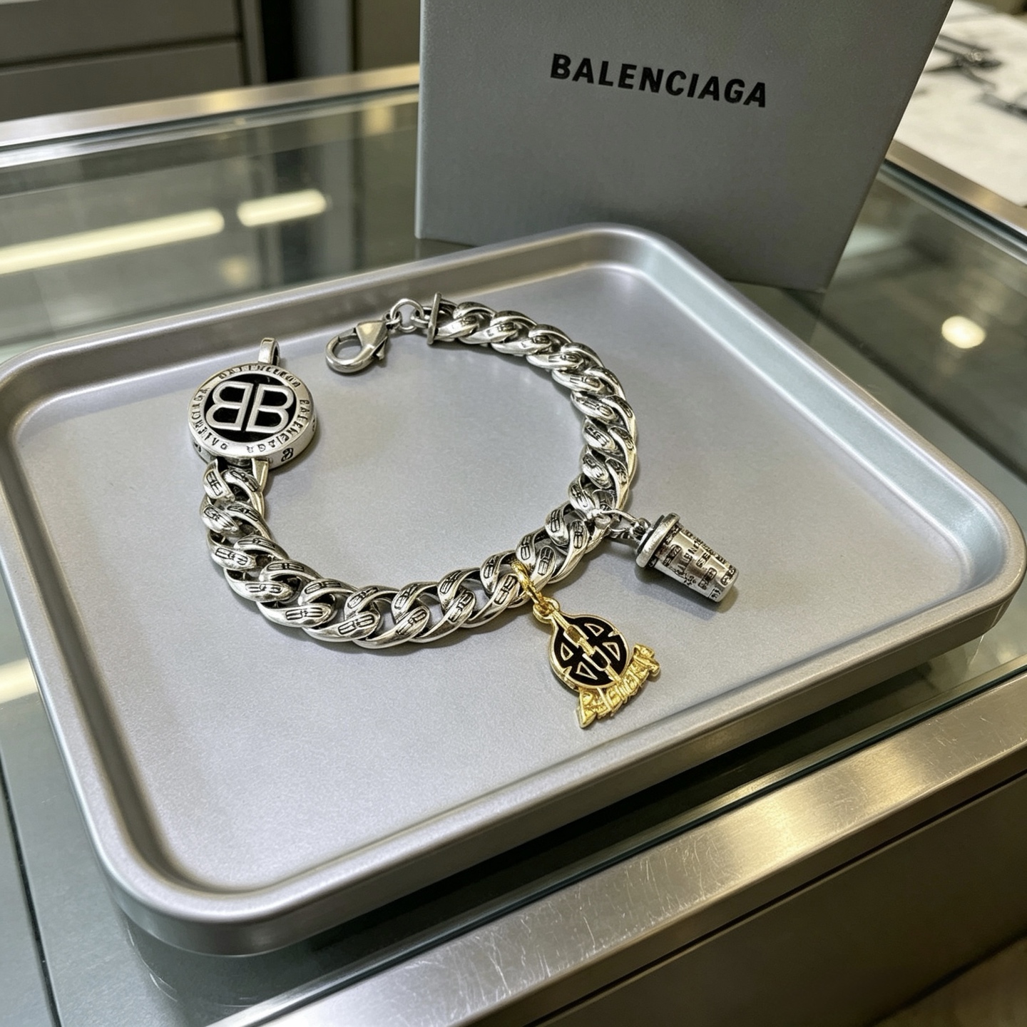 原单货🔹🔹新品 巴黎世家手链Balenciaga手链🔹专柜一致巴黎世家手链 男士火爆款出货 设计独特 前