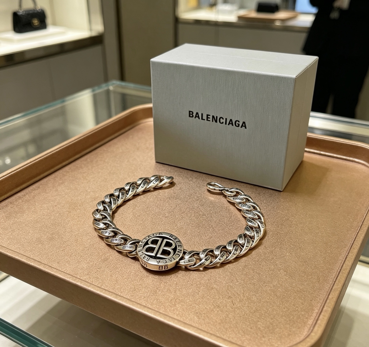 原单货🔹🔹新品 巴黎世家手链Balenciaga手链🔹专柜一致巴黎世家手链 男士火爆款出货 设计独特 前