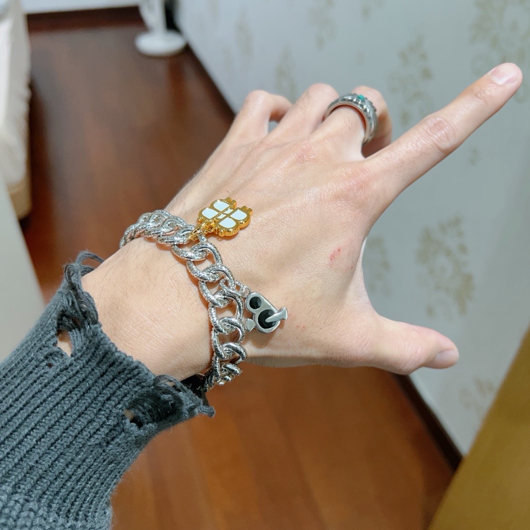 原单货🔹🔹新品 巴黎世家手链Balenciaga手链🔹专柜一致巴黎世家手链 男士火爆款出货 设计独特 前