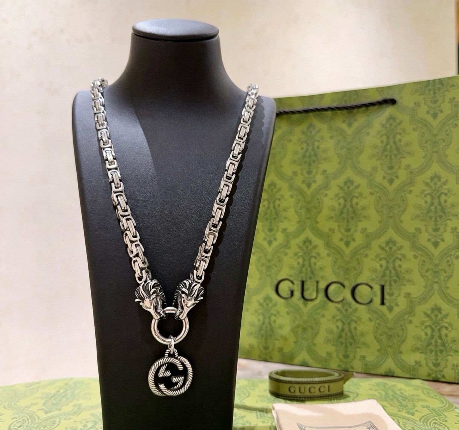 🔥🔥 新品发布👒不爆不发 抖音带货网红首选 𝐆𝐮𝐜𝐜𝐢古驰项链最新款链条档次更高明星同款Anger Fo