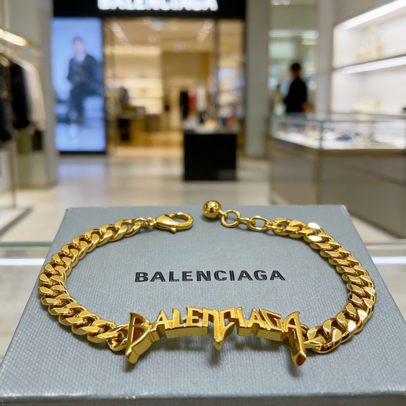 高品质高质感 原单货🔹🔹新品 巴黎世家 Balenciaga手链🔹专柜一致巴黎世家手链 男士火爆款出货 