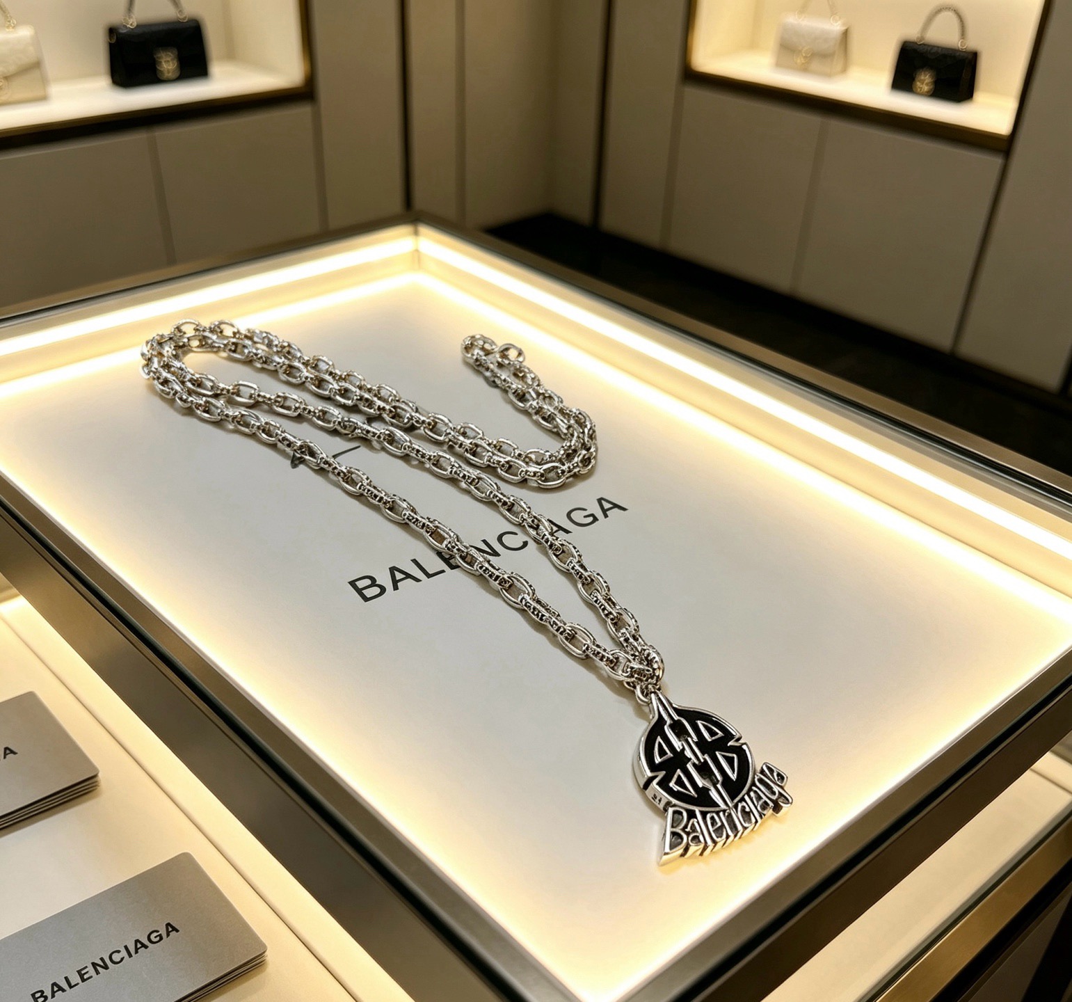 原单货🔹🔹新品 巴黎世家项链 Balenciaga 新款项链🔹专柜一致 细节做工精细 每个细节流程到位 