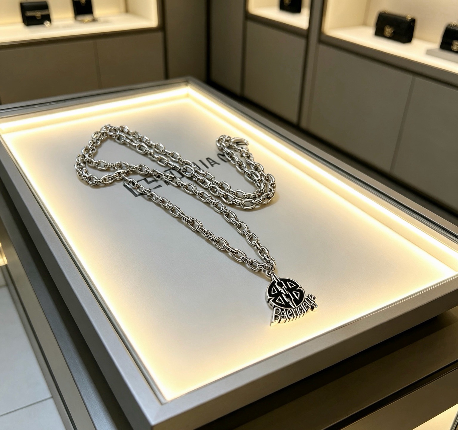原单货🔹🔹新品 巴黎世家项链 Balenciaga 新款项链🔹专柜一致 细节做工精细 每个细节流程到位 