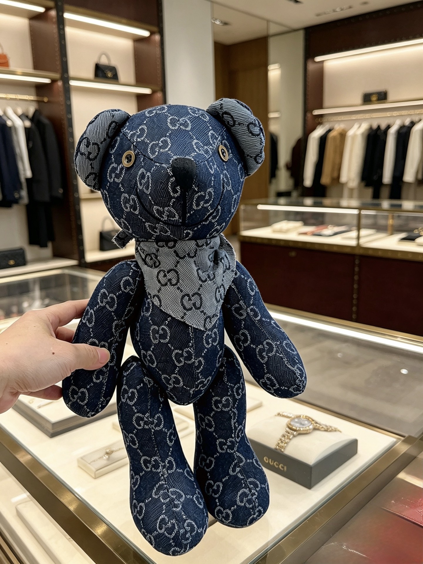 爆款来袭 古驰官网首发新品小熊玩偶独家高品质发售 出口法国订单新品发布 ，古驰的的一款小熊公仔🧸独家关节