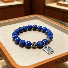 新品发布 👒Hermas爱马仕手链👨👩奢华爱马仕手串 天然石青金石手链男女同款 最新款全件串珠手链档次更 新品发布 👒Hermas爱马仕手链👨👩奢华爱马仕手串 天然石青金石手链男女同款 最新款全件串珠手链档次更