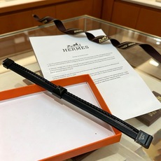 新品发售 👒🐈⬛爱马仕皮绳手环最新款纯手工皮材质档次更高明星同款Anger Forest系列爱马仕手链 新品发售 👒🐈⬛爱马仕皮绳手环最新款纯手工皮材质档次更高明星同款Anger Forest系列爱马仕手链