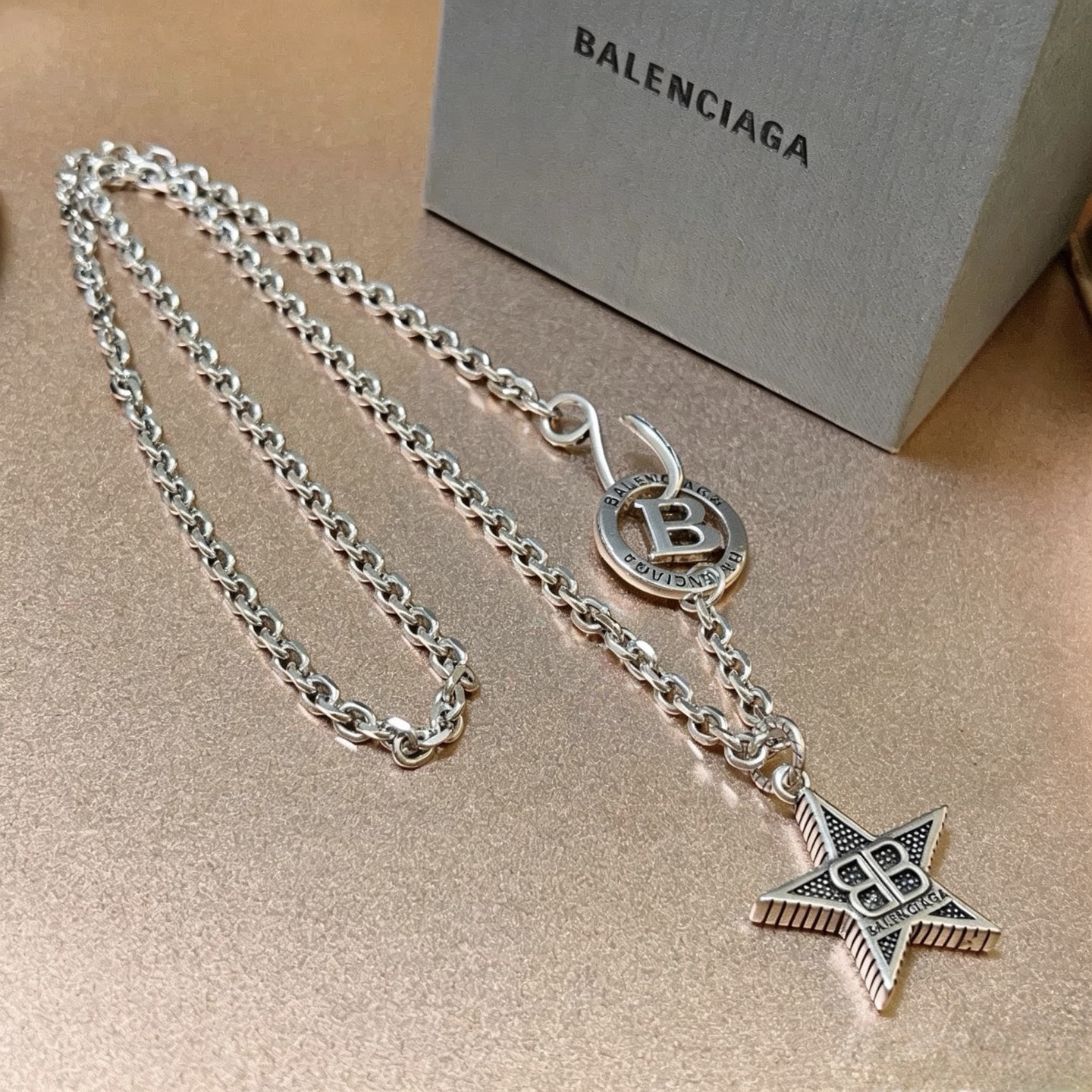 原单货🔹🔹新品 巴黎世家项链 Balenciaga 新款项链🔹专柜一致 细节做工精细 每个细节流程到位 