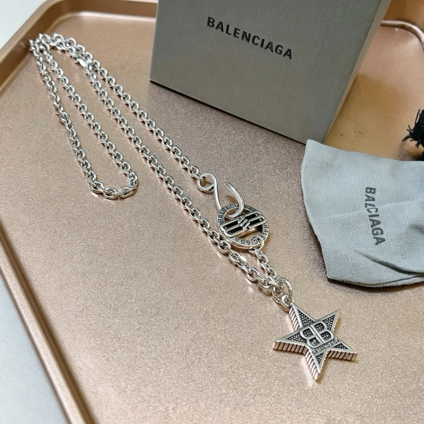原单货🔹🔹新品 巴黎世家项链 Balenciaga 新款项链🔹专柜一致 细节做工精细 每个细节流程到位 