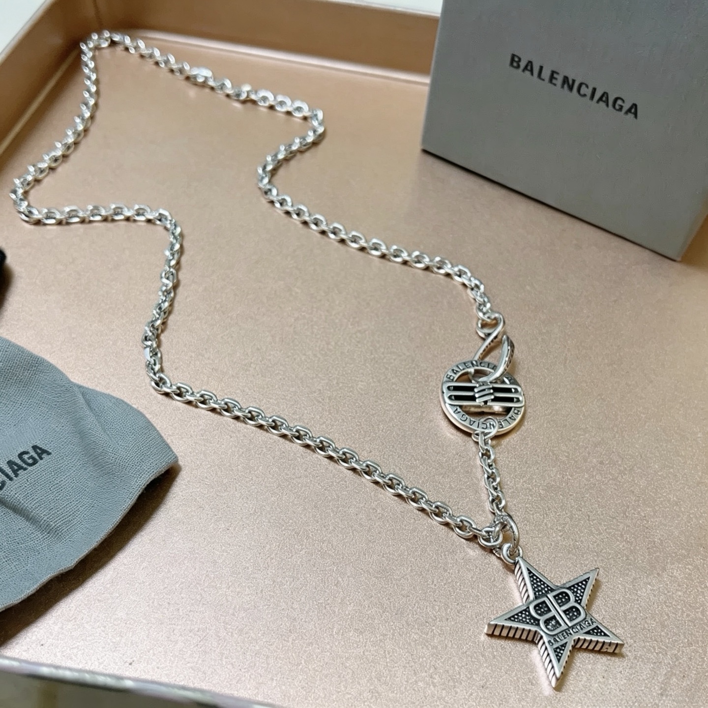 原单货🔹🔹新品 巴黎世家项链 Balenciaga 新款项链🔹专柜一致 细节做工精细 每个细节流程到位 