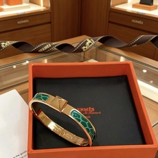 金字塔新品 真鳄鱼皮 🐊支持验皮 Hermes 爱马仕手镯 ❗️v金原版定制 爱马仕手环 鳄鱼皮材质工艺 金字塔新品 真鳄鱼皮 🐊支持验皮 Hermes 爱马仕手镯 ❗️v金原版定制 爱马仕手环 鳄鱼皮材质工艺