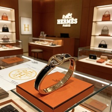 新品 真鳄鱼皮 🐊支持验皮 Hermes 爱马仕手镯 ❗️v金原版定制 爱马仕手环 鳄鱼皮材质工艺太考验 新品 真鳄鱼皮 🐊支持验皮 Hermes 爱马仕手镯 ❗️v金原版定制 爱马仕手环 鳄鱼皮材质工艺太考验