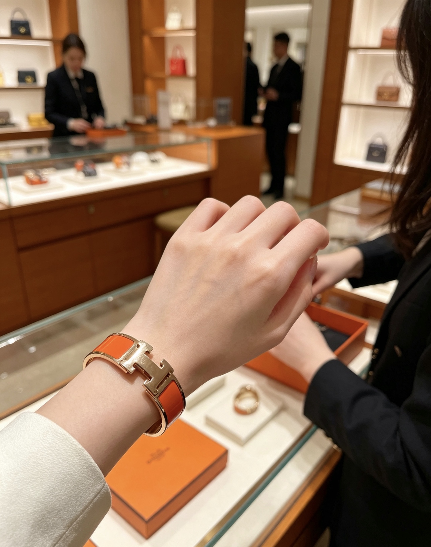 Hermès enamel bracelet, shown in the complete original source image set. 8