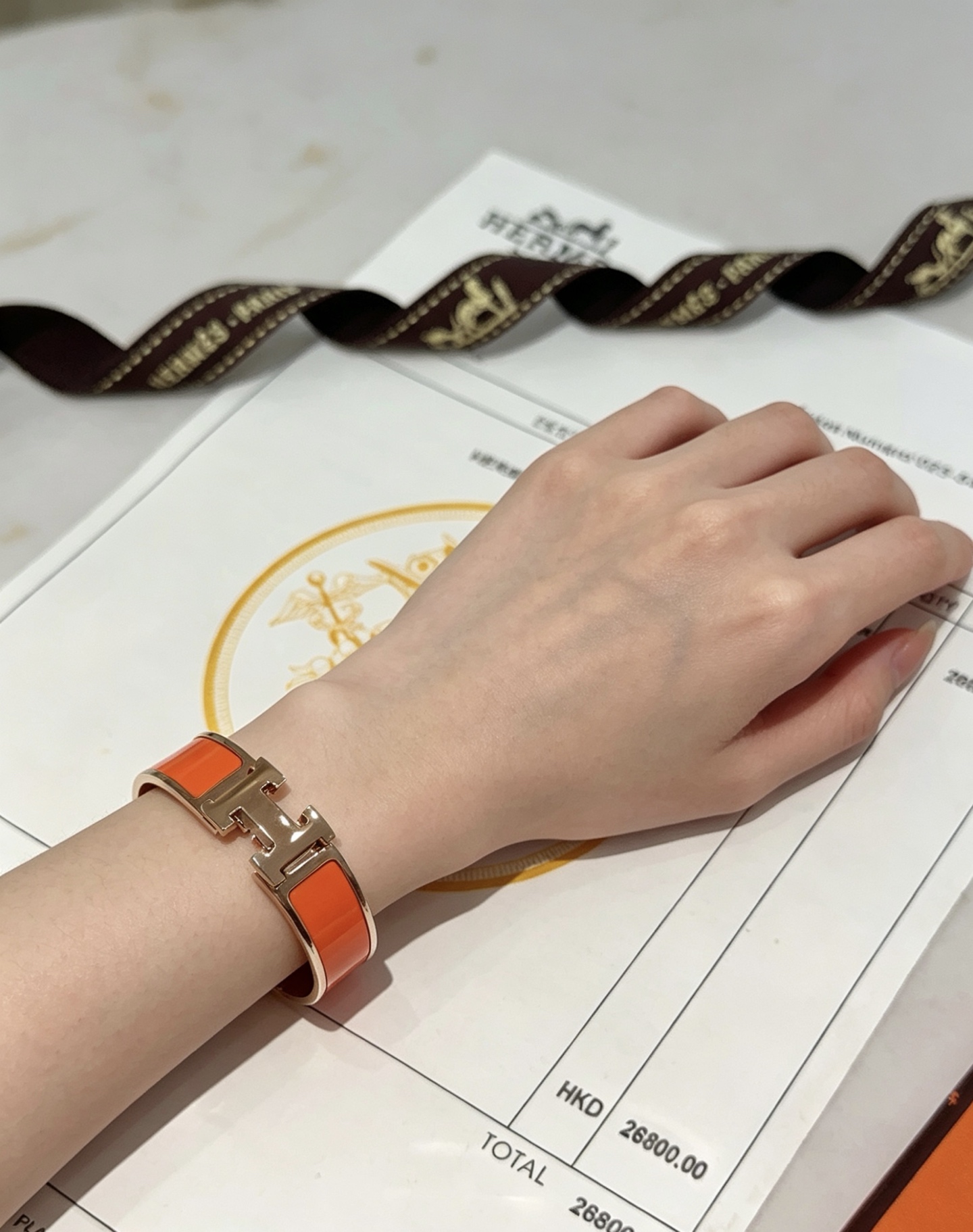 Hermès enamel bracelet, shown in the complete original source image set. 6