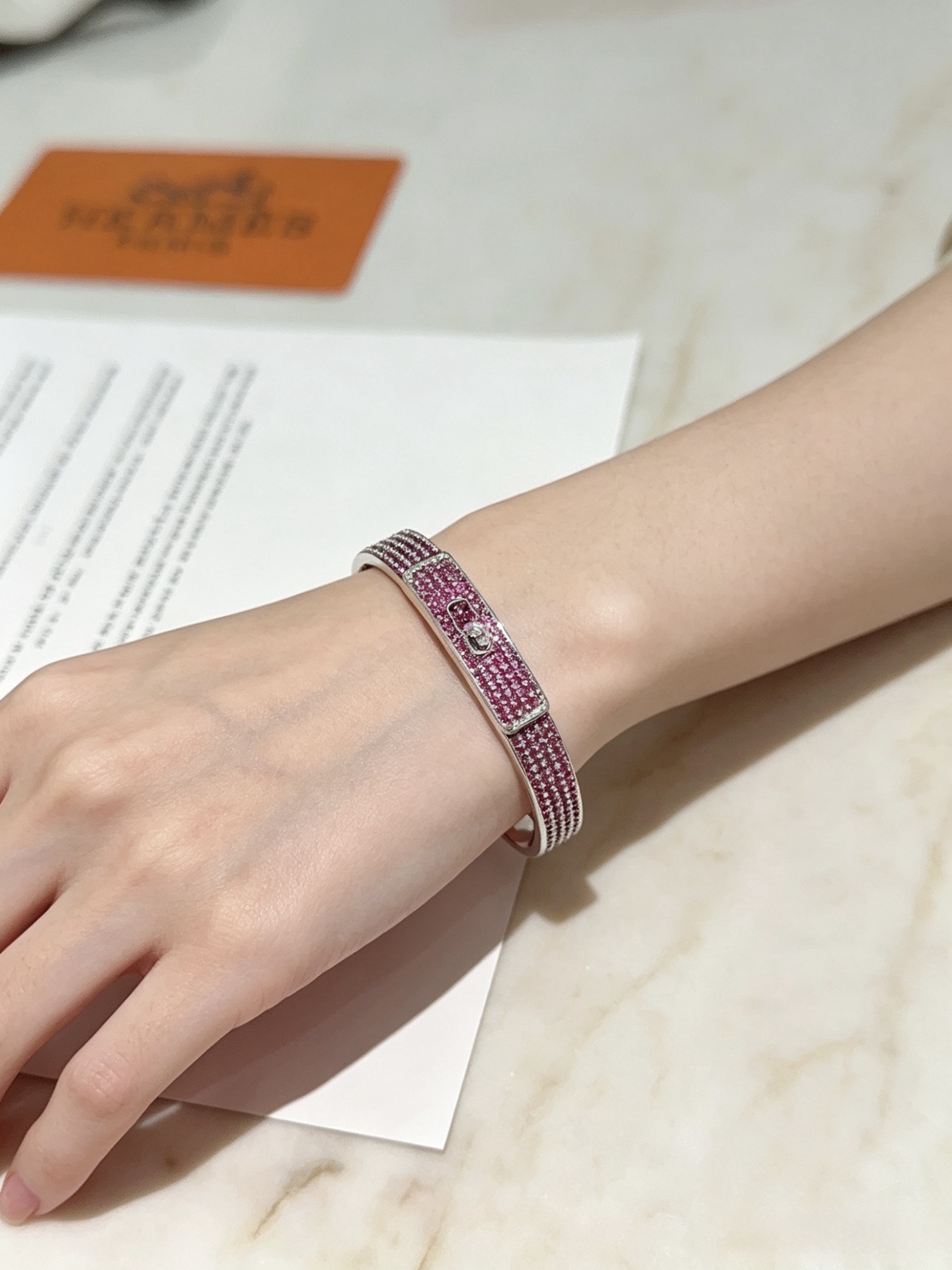 爱马仕手镯 ❗️镶嵌AAA高碳石,太考验师傅的手艺了 要确保每颗钻都镶嵌好[色][色] 定制 都爱爱马仕 手镯 ✨😝超精赞 各路 明星 同款 6