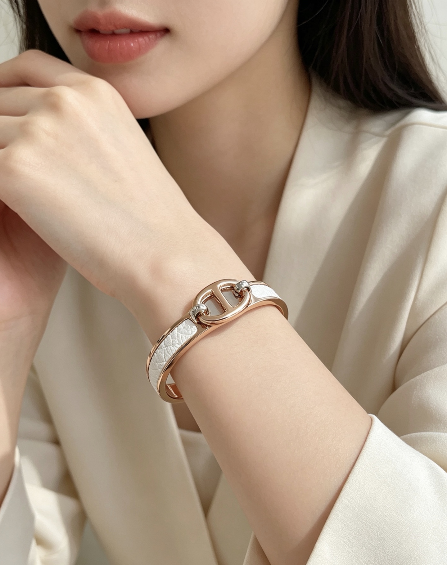 Hermes Mini Clic Chaine d Ancre bracelet Rose gold plated metal with white embossed leather inlay silver-tone hardware accents 17cm