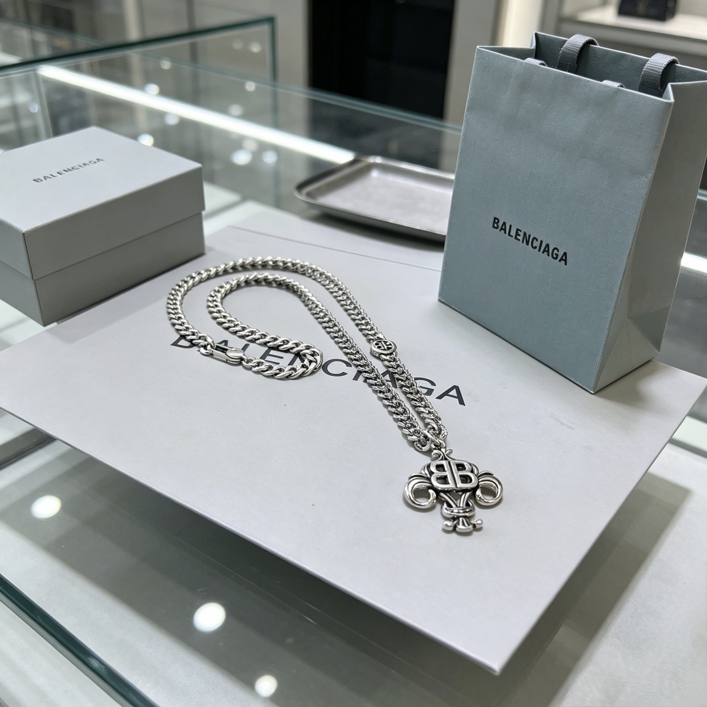Balenciaga Haute Couture Haute Joaillerie Fine Jewelry Earrings Necklace 7