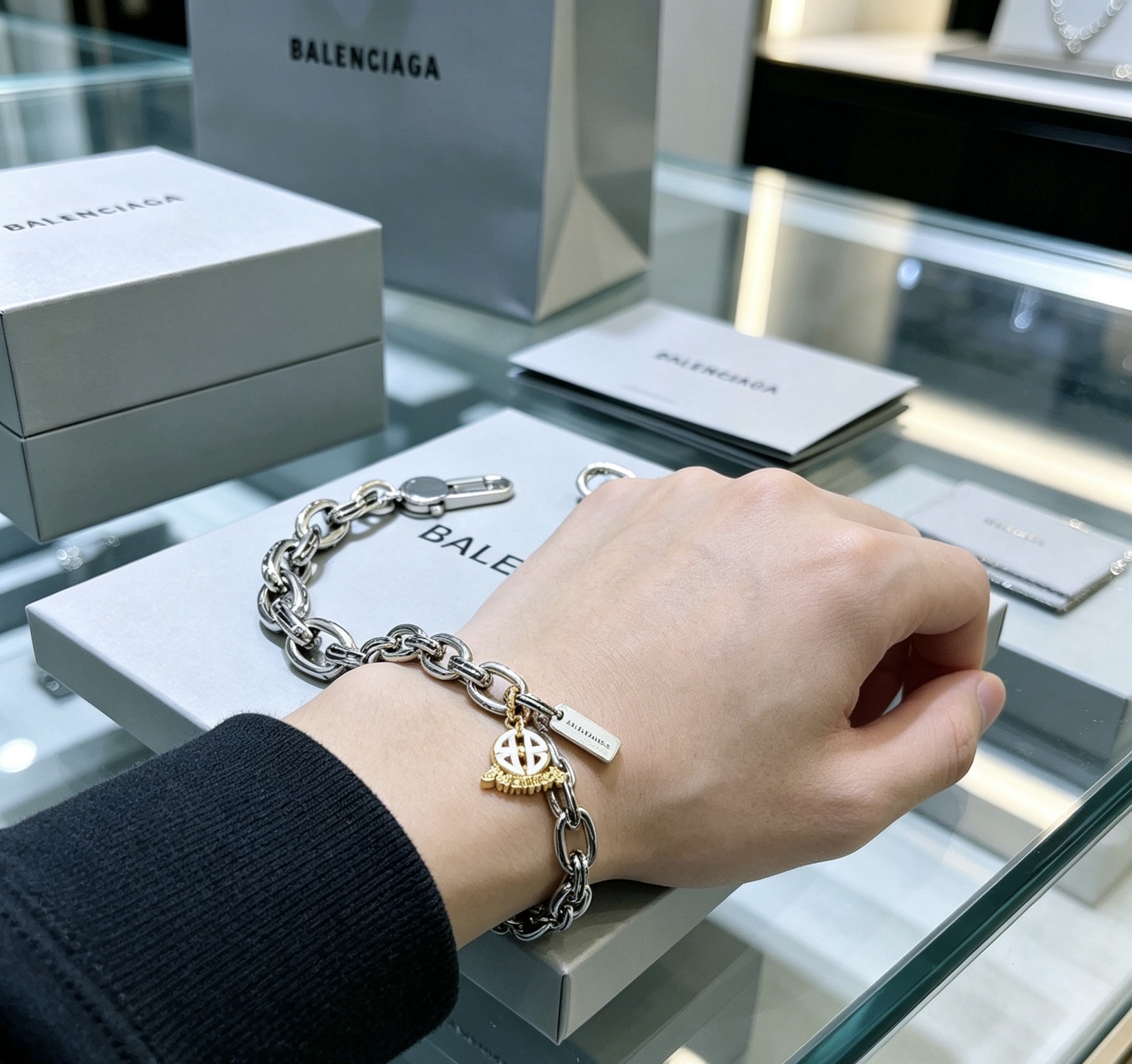 Balenciaga Haute Couture Haute Joaillerie Fine Jewelry Earrings Necklace 8