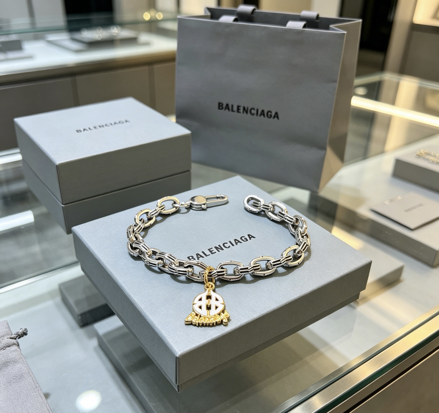 Balenciaga Haute Couture Haute Joaillerie Fine Jewelry Earrings Necklace 2