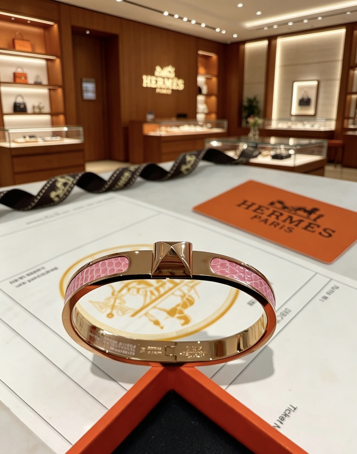 NO:896651,Batch. New product Genuine crocodile leather Support leather inspection Hermes Hermès bracelet V gold original customization Hermes bracelet Crocodile leather material craftsmanship is a test of the master's skills Make sure the color is hand-made [color][color] V gold high-end customization Goddess The emperor brand Hermès hot bracelet Super fine praise for various goddesses Celebrities Same style High-end real crocodile leather material, not often soaked in water after wearing  K gold texture, fine workmanship, really nice to use, fine jewelry, hermes, hermes, bracelet, crocodile skin19860909批. 新品 真鳄鱼皮 支持验皮 Hermes 爱马仕手镯 v金原版定制 爱马仕手环 鳄鱼皮材质工艺太考验师傅的手艺了 要确保色泽手工制作好[色][色] v金高端定制 女神 皇者品牌爱马仕火爆手镯 超精赞各路女神 明星 同款 高端真鳄鱼皮材质,佩戴不常泡水 佩戴过不退换 k金质感,精工纯手工出品上手真的赞,饰品精品,hermes,hermes,bracelet,crocodile skin,Jewelry
