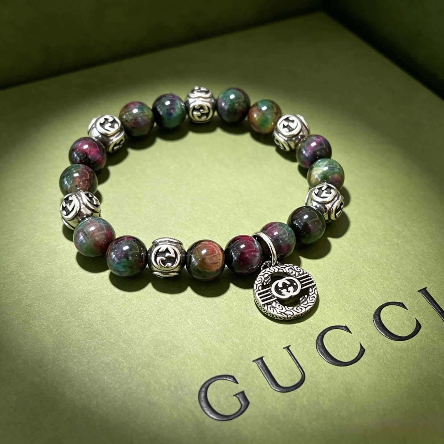 NO:896393,Batch New Product Release Gucci Bracelet Luxurious Gucci Bracelet Snakeskin Stone Bracelet Same for Men and Women The latest full-piece beaded bracelet is of a higher grade Stars’ Anger Forest Series Double G Retro Gucci Bracelet Size: 16-24 cm Details are distressed to the version Non-market glossy version Non-market ordinary make this one has been out Gucci’s best-selling model Very good match with clothes, jewelry boutiques, gucci, bracelet, snakeskin19860909批 新品发布 古驰手链奢华古驰手串 蛇皮石手链男女同款 最新款全件串珠手链档次更高明星同款Anger Forest系列双g复古古驰手链 尺寸:16-24厘米 细节对版做旧处理 非市面亮面版型 非市面普通做这款一直在出 古驰里面热卖款 非常好搭配衣服,饰品精品,gucci,bracelet,snakeskin,Jewelry