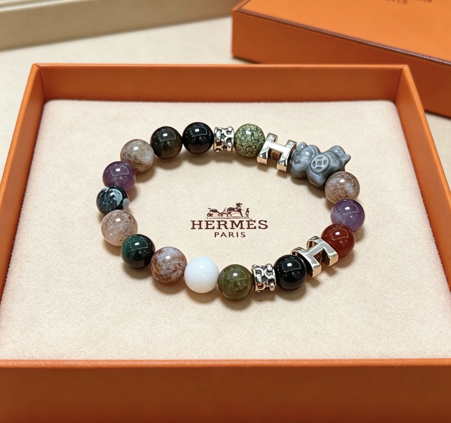 NO:896394,Batch New Product Release Hermas Hermès Bracelet Luxurious Hermès Bracelet Natural Stone Multi-Gem Bracelet Same Style for Men and Women The Latest Full Beaded Bracelet with Higher Grade Stars Same Style Anger Forest Series H Retro Hermes Bracelet Size: 16-24 cm Distressed Details Not Available in the Market Glossy Version Not Commonly Made in the Market This Has Been Released Best Selling Style in Hermès Very Good Matching Clothes, Boutique Jewelry, Hermes, Hermes, Bracelet19860909批 新品发布 Hermas爱马仕手链奢华爱马仕手串 天然石多宝石手链男女同款 最新款全件串珠手链档次更高明星同款Anger Forest系列H复古爱马仕手链 尺寸:16-24厘米 细节对版做旧处理 非市面亮面版型 非市面普通做这款一直在出 爱马仕里面热卖款 非常好搭配衣服,饰品精品,hermes,hermes,bracelet,Jewelry