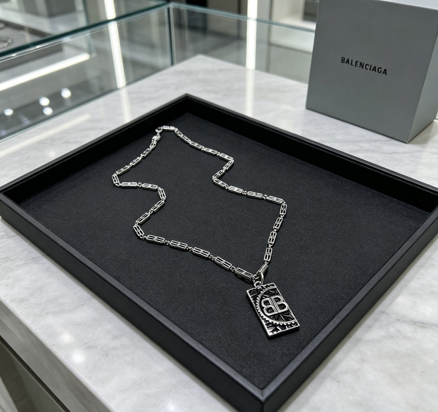 NO:896448,Batch original single goods new products Balenciaga necklace Balenciaga new necklace counter consistent fine details workmanship every detail process in place fine design craftsmanship hot models shipped unique design retro style Balenciaga necklace, jewelry boutique, balenciaga, balenciaga, necklace19860909批 原单货新品 巴黎世家项链 Balenciaga 新款项链专柜一致 细节做工精细 每个细节流程到位 设计工艺精细 火爆款出货 设计独特 复古风格 巴黎世家项链,饰品精品,balenciaga,balenciaga,necklace,Jewelry