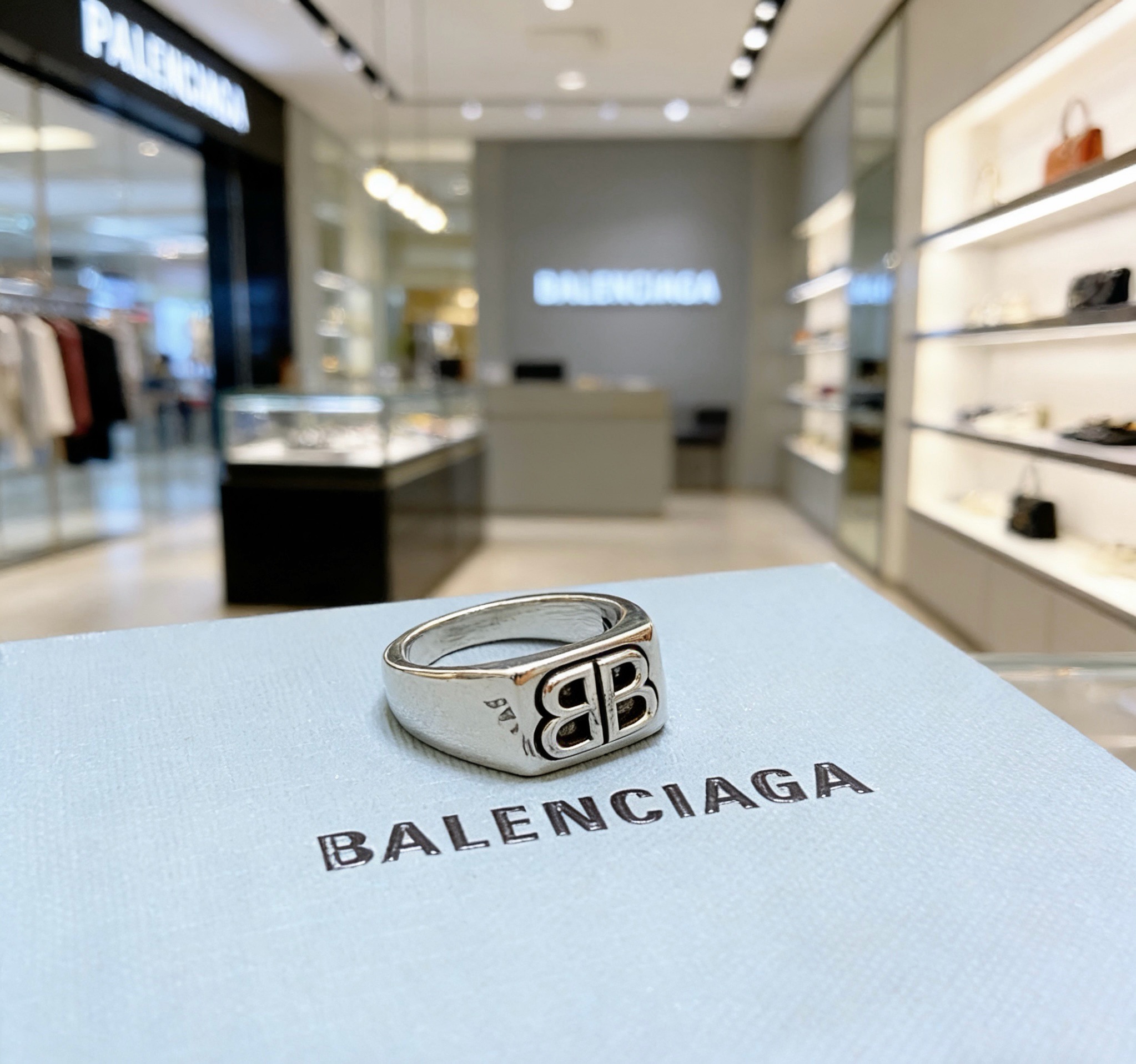 NO:896535,Batch. Original new product Balenciaga ring Balenciaga ring counter consistent Balenciaga ring hot model shipped unique design avant-garde code number 6789 10 11, jewelry boutique, balenciaga, balenciaga, ring19860909批. 原单货新品 巴黎世家戒指 Balenciaga戒指专柜一致巴黎世家戒指火爆款出货 设计独特 前卫 码数6789 10 11,饰品精品,balenciaga,balenciaga,ring,Jewelry