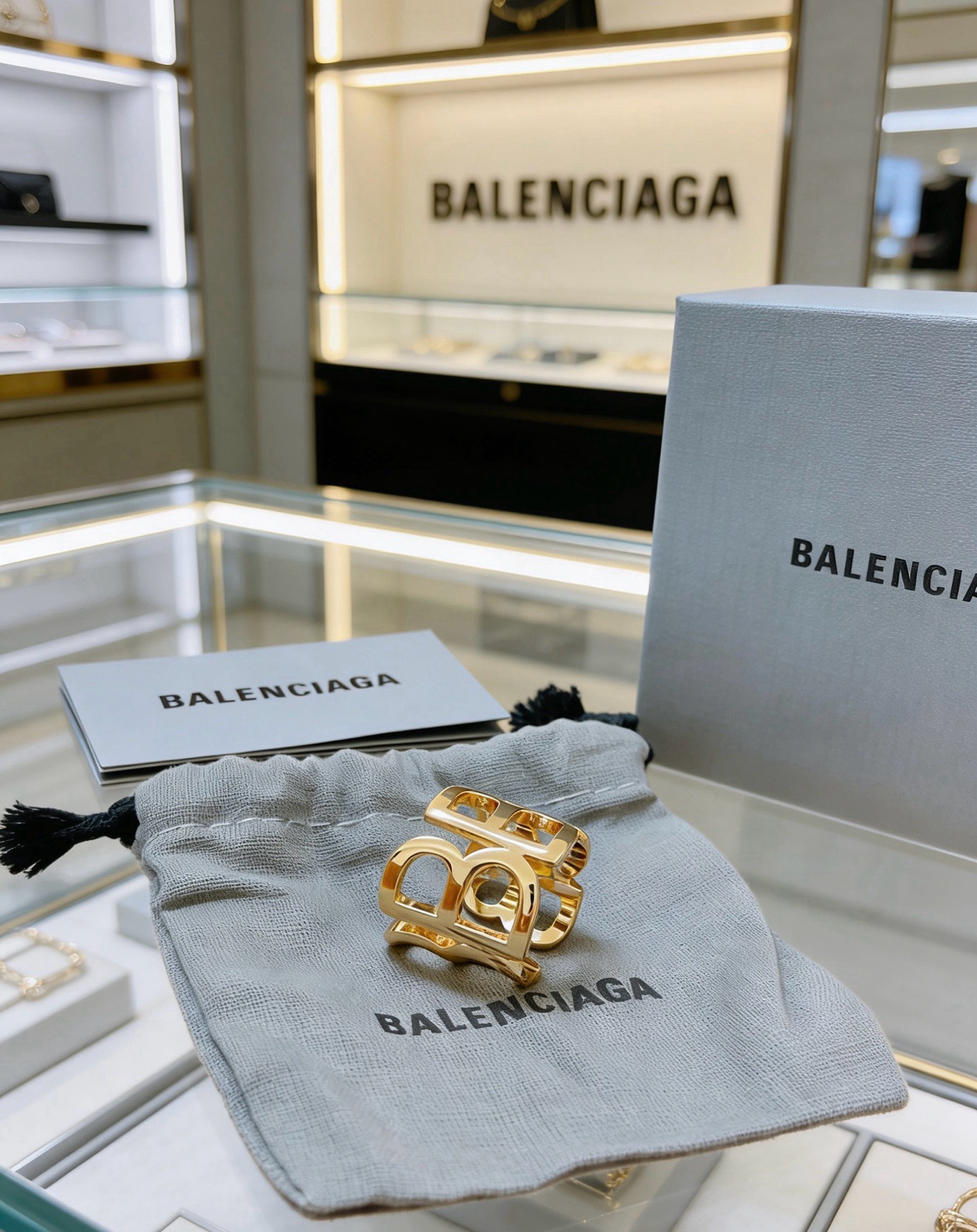Balenciaga Haute Couture Haute Joaillerie Fine Jewelry Earrings Necklace 4