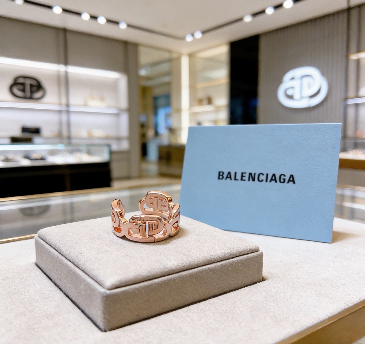Balenciaga Haute Couture Haute Joaillerie Fine Jewelry Earrings Necklace 2