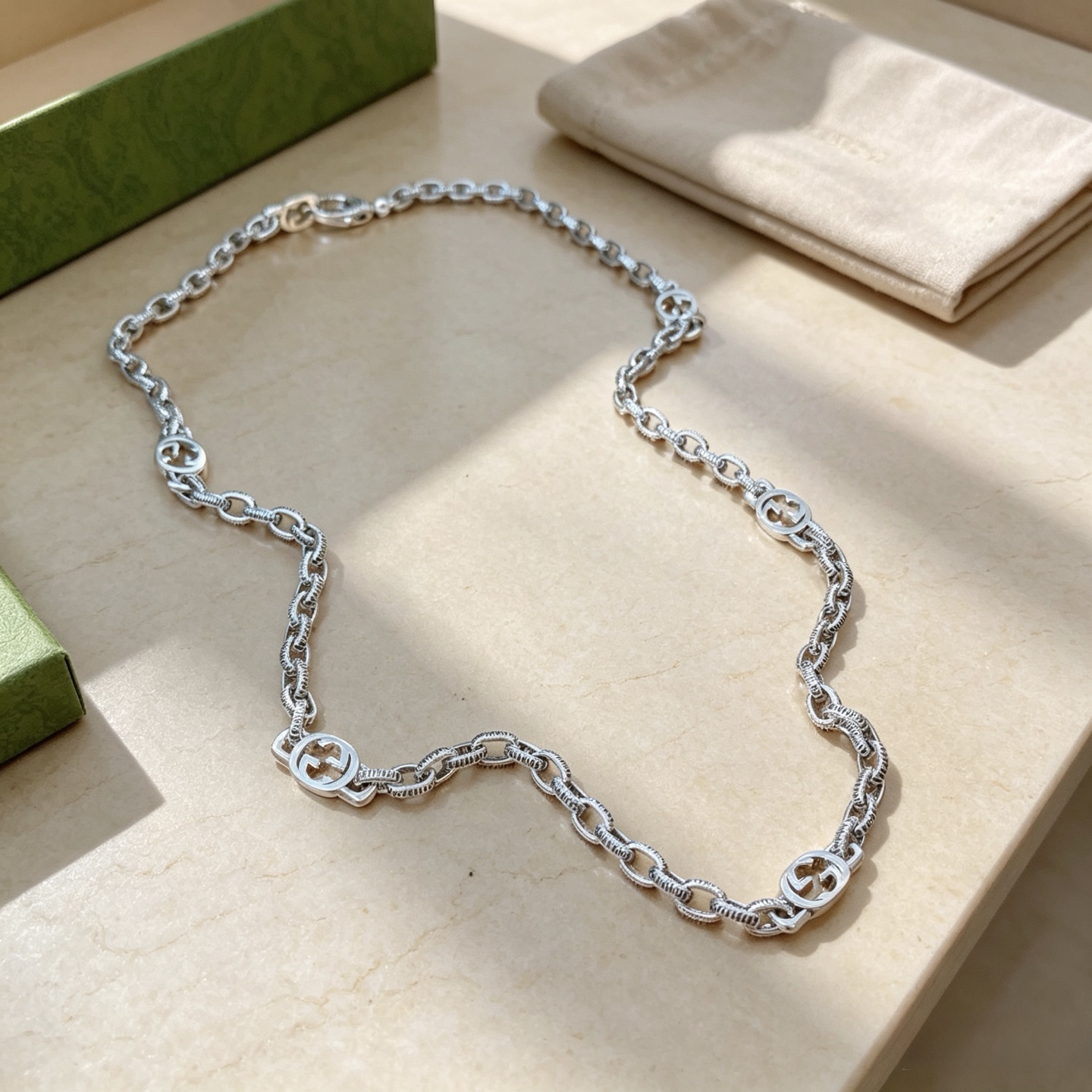 Gucci Haute Joaillerie Fine Jewelry Earrings Necklace Ring Ref.1CDA7307 2